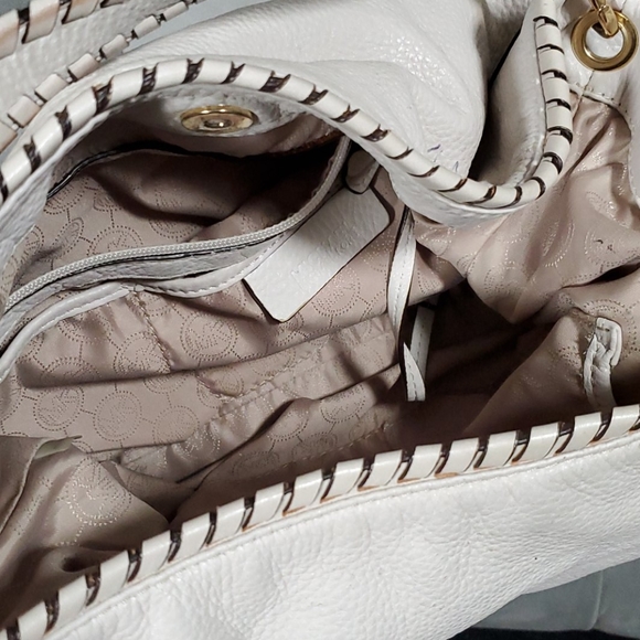 Handbag - Picture 2 of 3